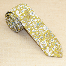 Load image into Gallery viewer, Green Floral Tie